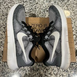 Nike Women’s Free RN 2017 ‘Wolf Gray’